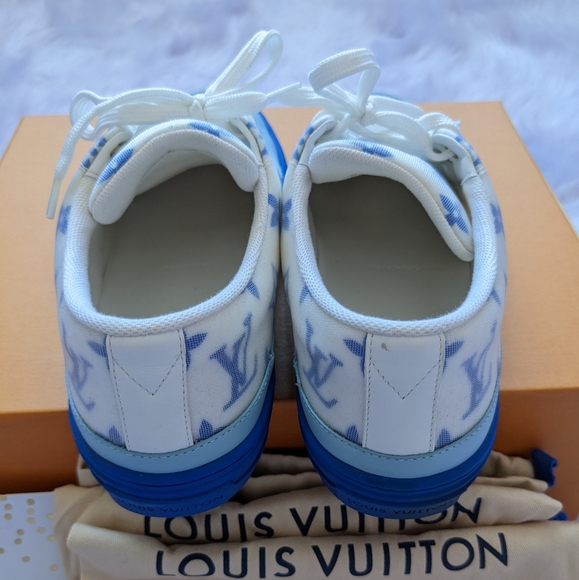 Louis Vuitton Sneakers. - Picture 4 of 11